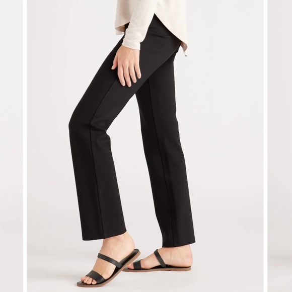 Quince Ultra-Stretch Ponte Straight Leg Pant - Picture 3 of 10